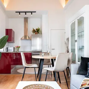  Apartment Familiar Nuevo De Diseno En La Mejor Zona De Triana, Parking Included Spanien